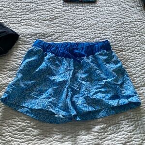 The north face women’s short size small